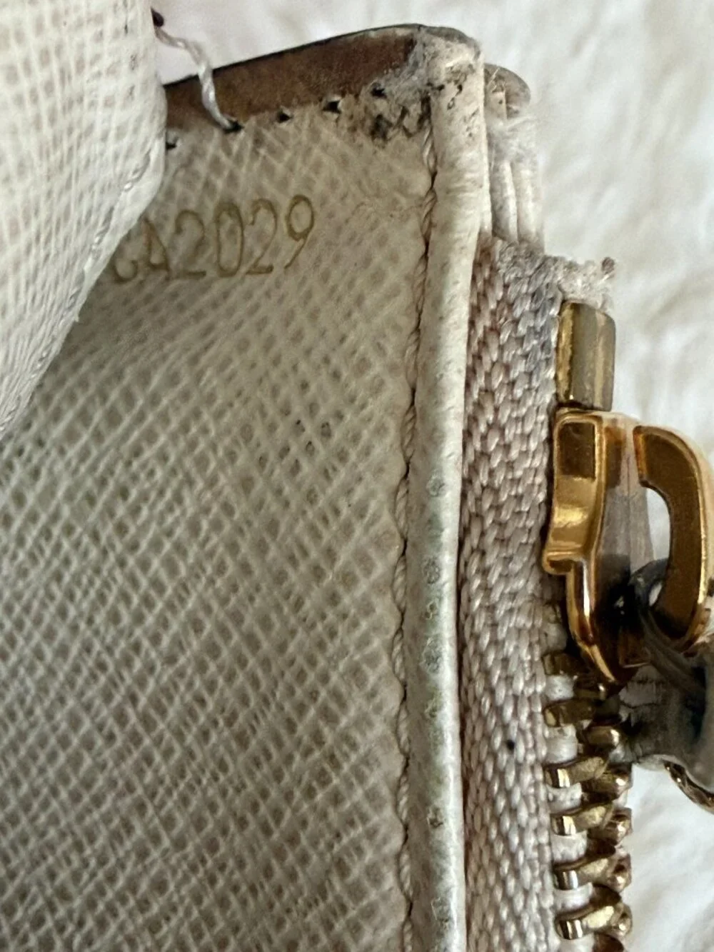 Louis Vuitton Monogram Canvas Ivorie Insolite Long Wallet